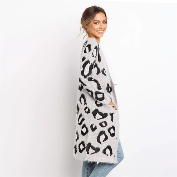 FUZZY LEOPARD SWEATER - Picture 5 of 5